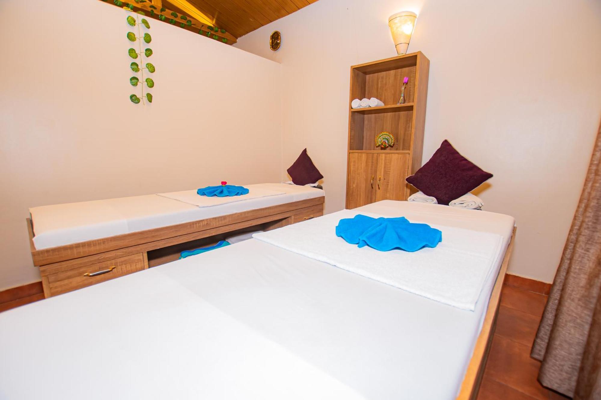 Busy Bee Resort, Похара Екстериор снимка