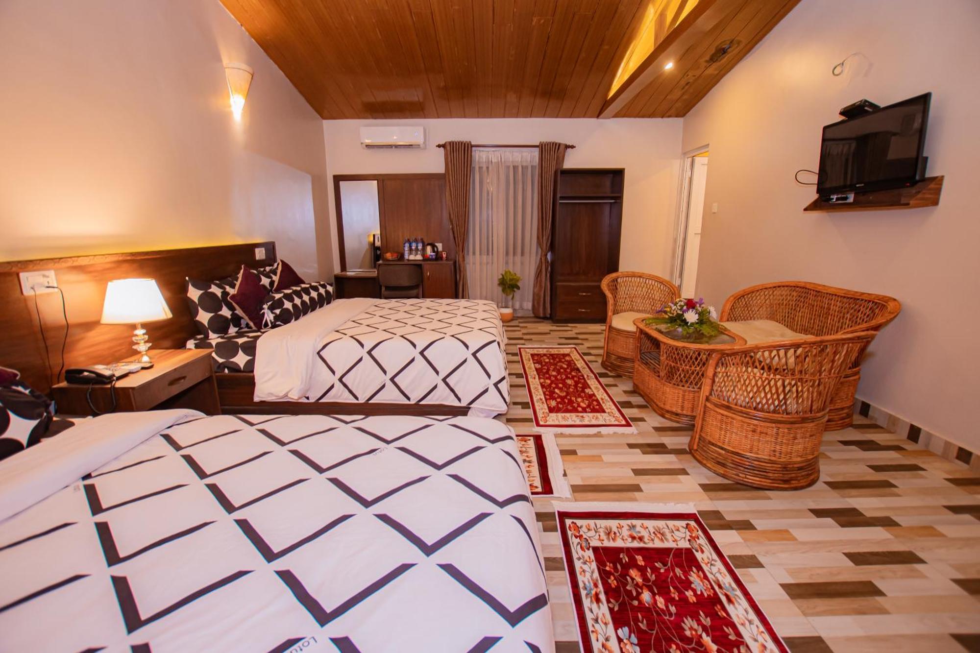 Busy Bee Resort, Похара Екстериор снимка