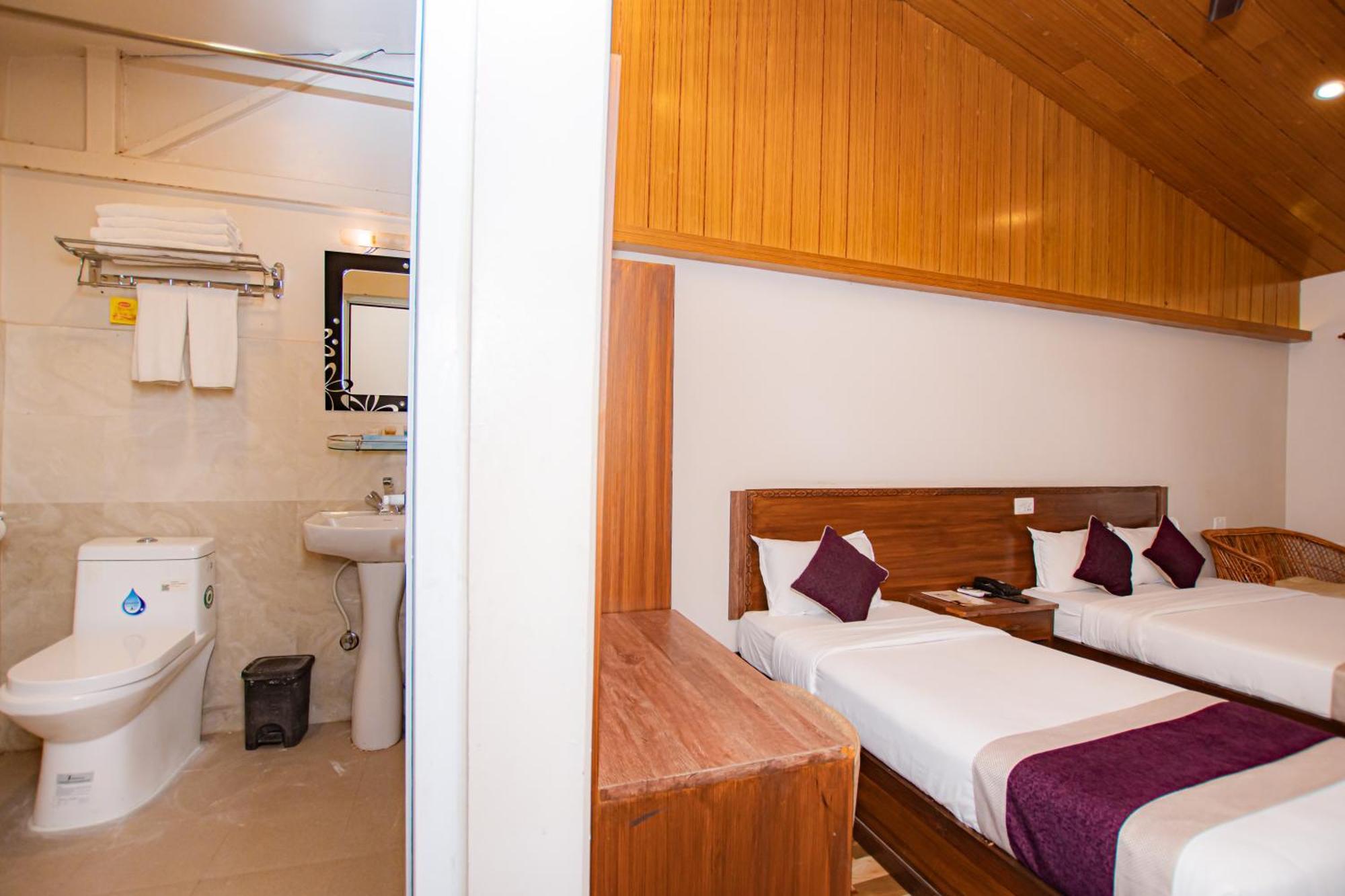 Busy Bee Resort, Похара Екстериор снимка